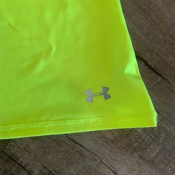 Women's Under Armour Semi-Fitted Heat Gear‎ Top - Picture 3 of 7